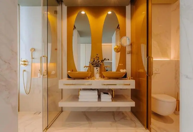 Sviitti Uima-allas, The Reserve, The Leading Hotels of The World Savoy Signature
