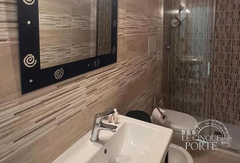 Standard Kolmen Hengen Huone, B&b Le Cinque Porte