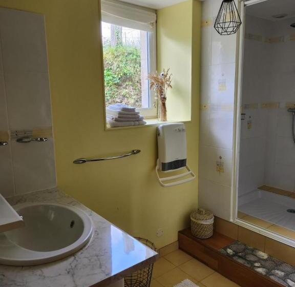 غرفة قياسية, Chambre D Hôte La Coquierrerie