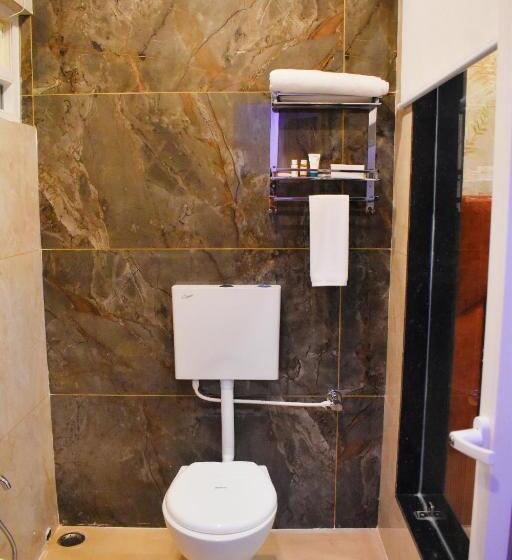 デラックスルーム, Anticlock Suites & Resorts