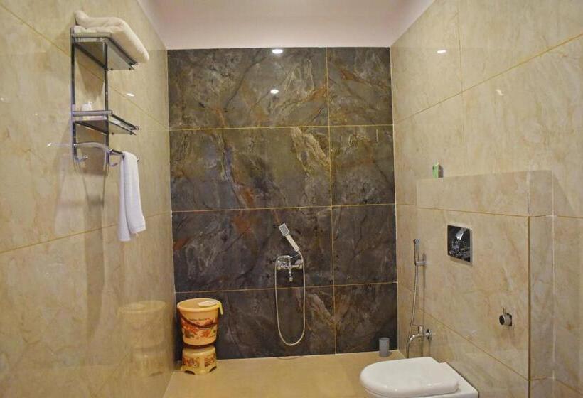 Люкс Вид на Сад, Anticlock Suites & Resorts