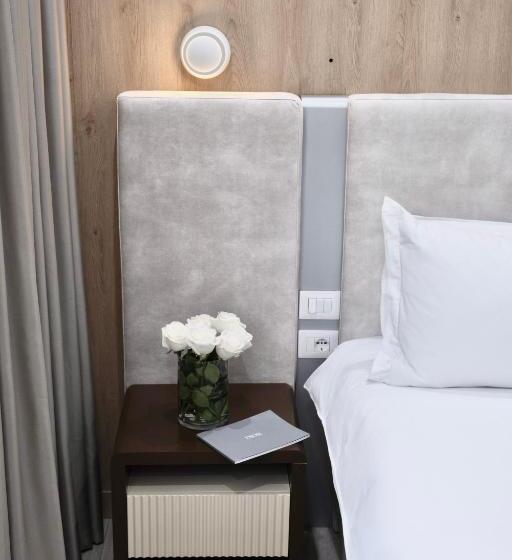 חדר דלוקס עם מרפסת, Great White