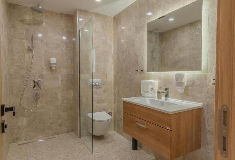 Номер Deluxe с Балконом, Osetia Garden