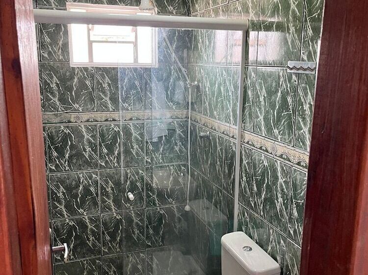 جناح, & Pousada    Luziânia