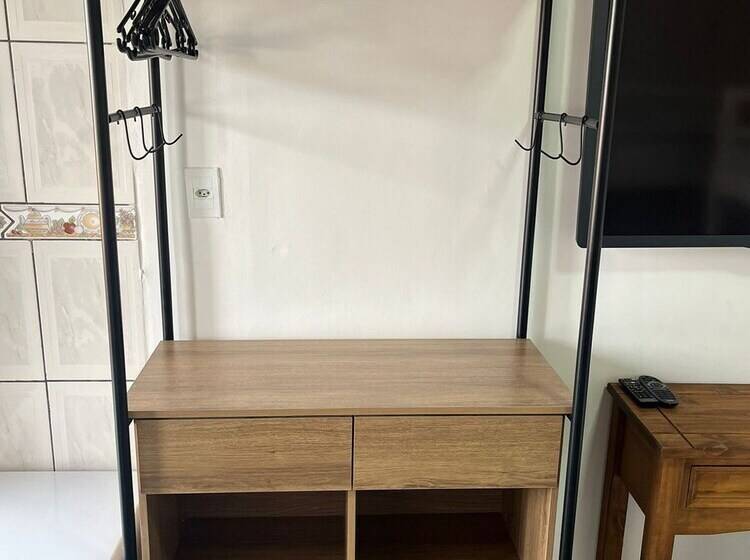 جناح, & Pousada    Luziânia