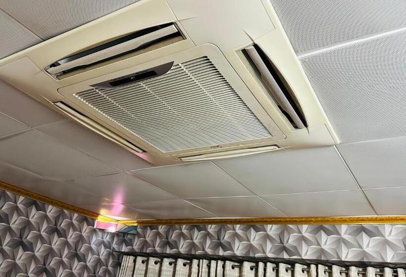 اتاق لوکس خانوادگی, Star Residence