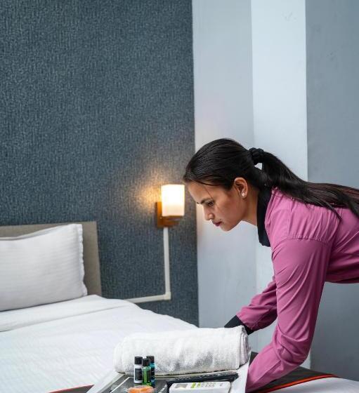 デラックスルーム, Town & Country Inn Guwahati