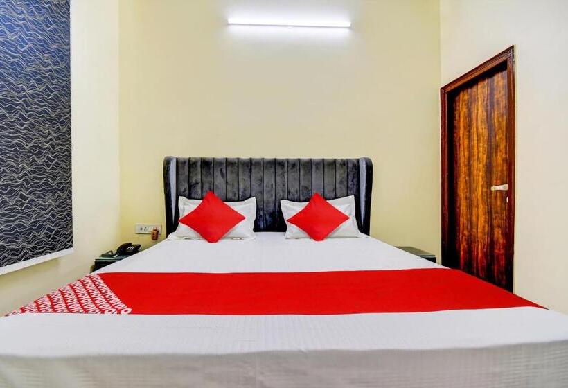 غرفة كلاسيكية ثلاثية, Oyo Flagship Hotel White Hut