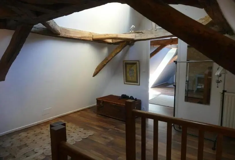 スタンダードルーム, 1 Rue Pasquet   A Double Room In The Main House