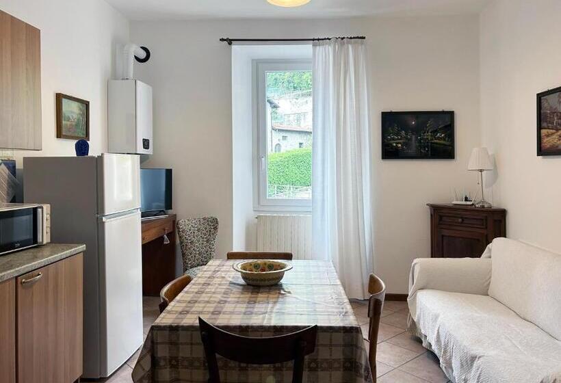 דירת חדר, Barzio Village Hideaway