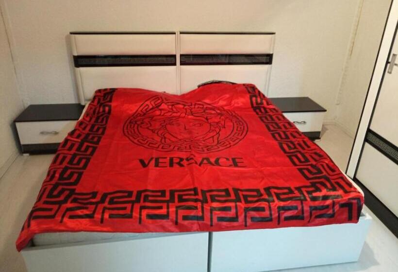 اتاق لوکس, Skopje Motel