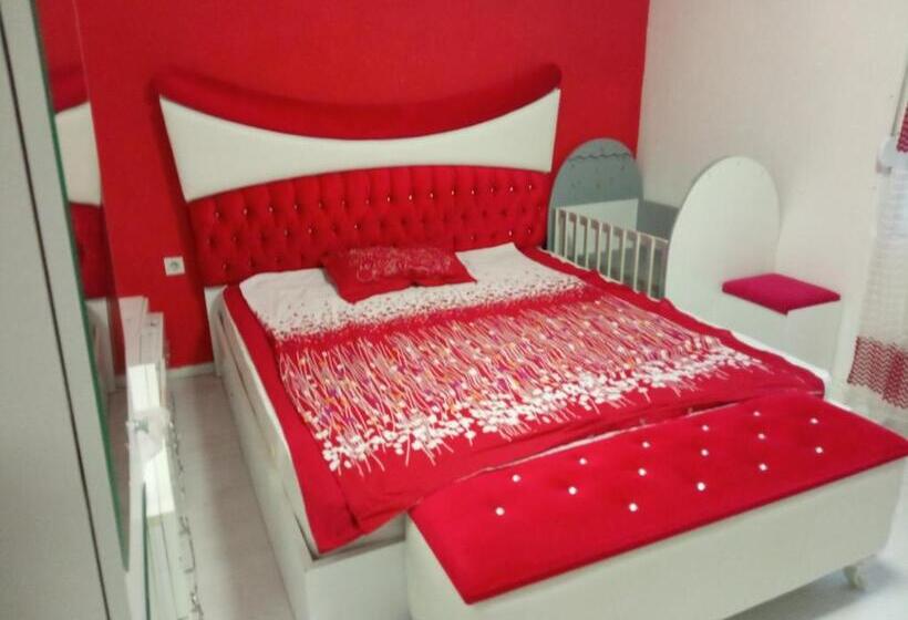 اتاق لوکس خانوادگی, Skopje Motel