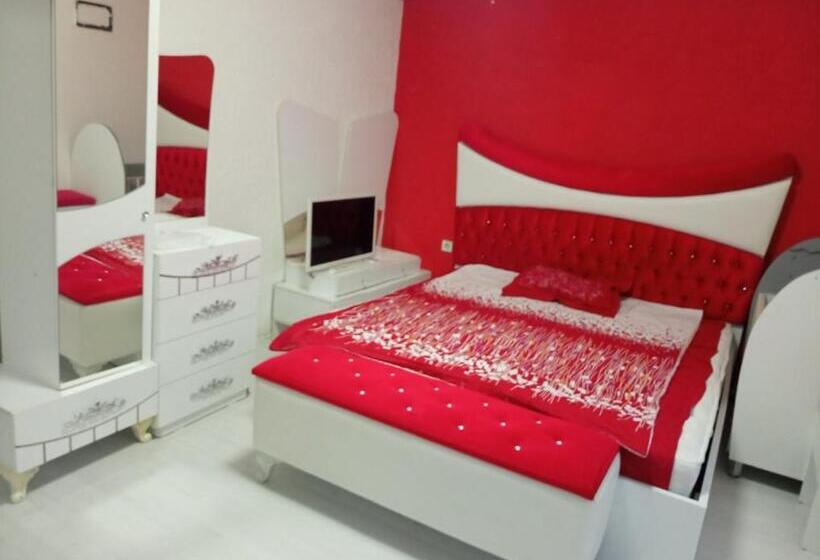 اتاق لوکس خانوادگی, Skopje Motel