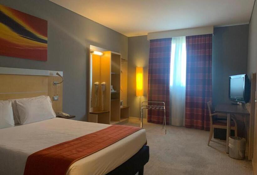 חדר סטנדרט מותאם לאדם עם מוגבלויות, The Bergamo West Motel