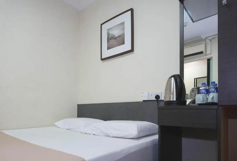 اتاق استاندارد, Amrise Hotel, Check In At 10pm, Check Out At 9am