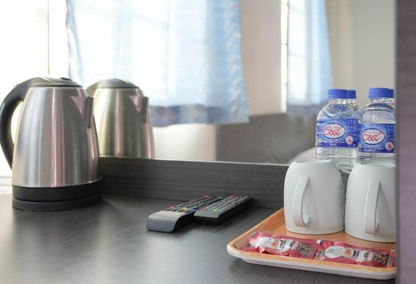 اتاق لوکس, Amrise Hotel, Check In At 10pm, Check Out At 9am