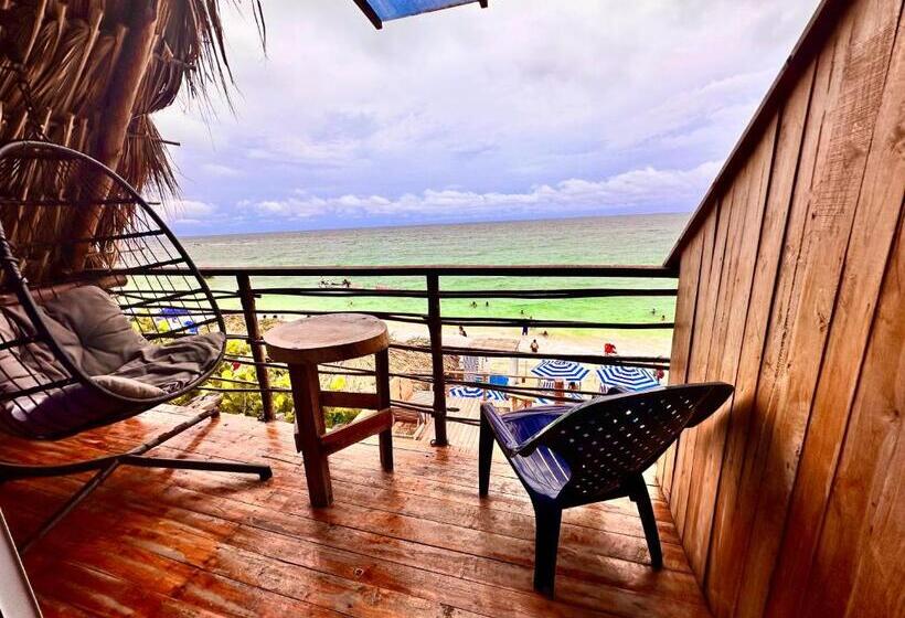 Deluxe Suite Sea View, B & B Maggy_beach