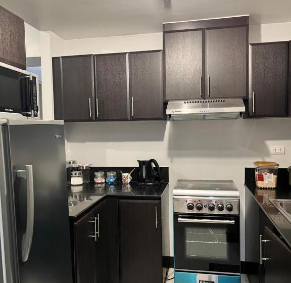 Апартаменты 3 Спальни, Cozy & Spacious 3br Unit In Manhattan Parkview Tower2