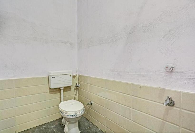 חדר קלאסי לשלושה, Oyo Royal Palace