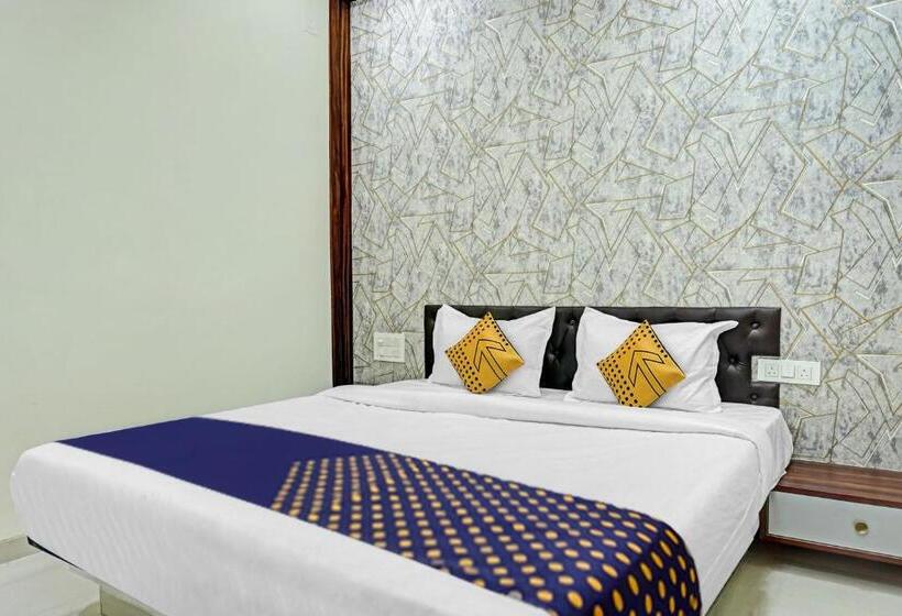 Classic Kolmen Hengen Huone, Spot On Mount View Lodging