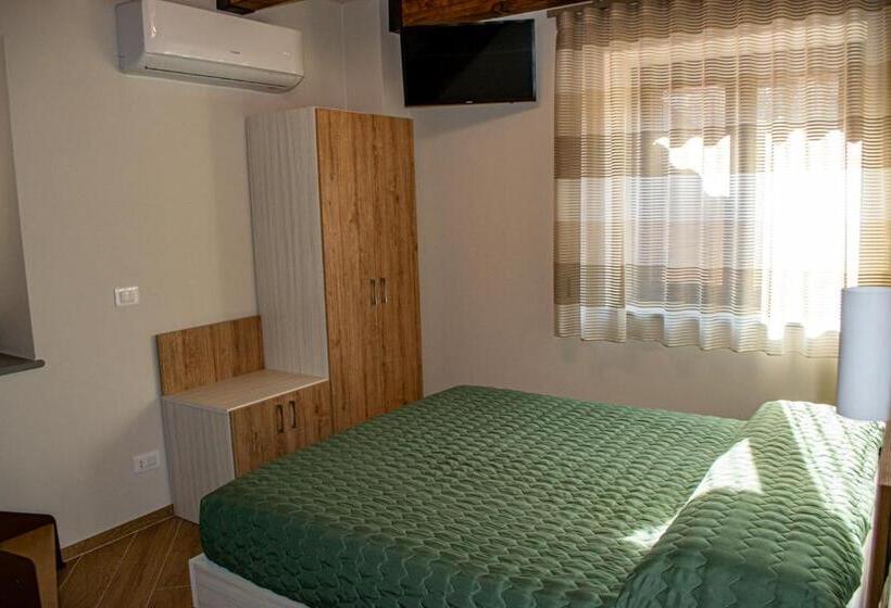 اتاق استاندارد چهار تخته, L Antica Fontana   Casa Vacanze B&b