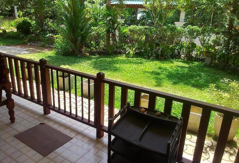 标准间, Avinkavilla