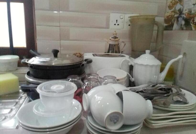 标准间, Avinkavilla