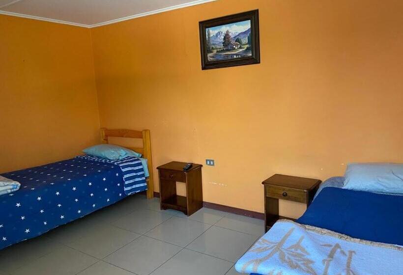 اتاق استاندارد, Hostal Uribe
