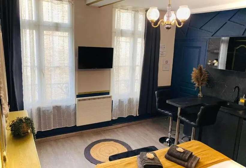 スタンダードルーム, Studio Royal Saint Omer Centre