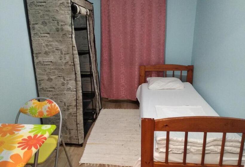 اتاق اکونومی یک تخته, Moxa Hostel Solo International Young Travellers