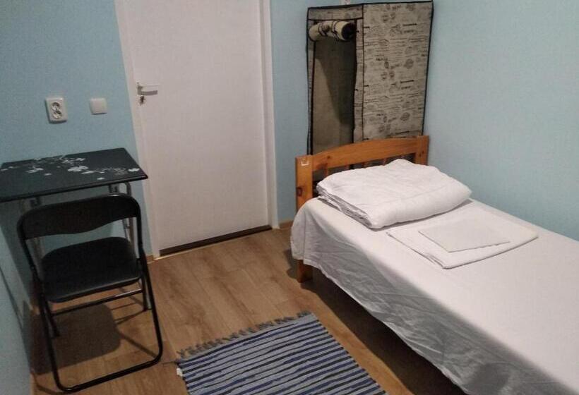 اتاق اکونومی یک تخته, Moxa Hostel Solo International Young Travellers