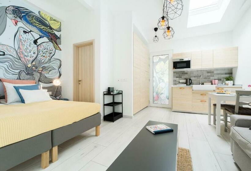 Студия Стандарт, Fifteen Boutique Rooms Budapest With Self Check In