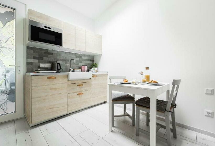 Студия Стандарт, Fifteen Boutique Rooms Budapest With Self Check In