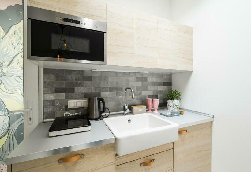 Студия Стандарт, Fifteen Boutique Rooms Budapest With Self Check In