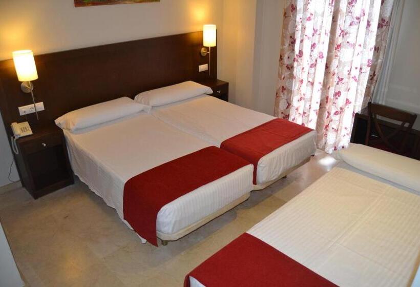 标准三人间, Hostal Al Andalus