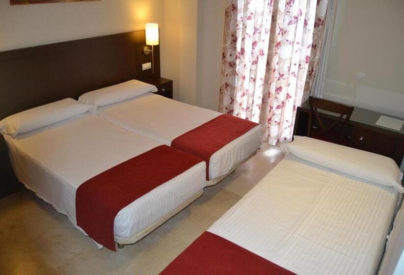 标准三人间, Hostal Al Andalus