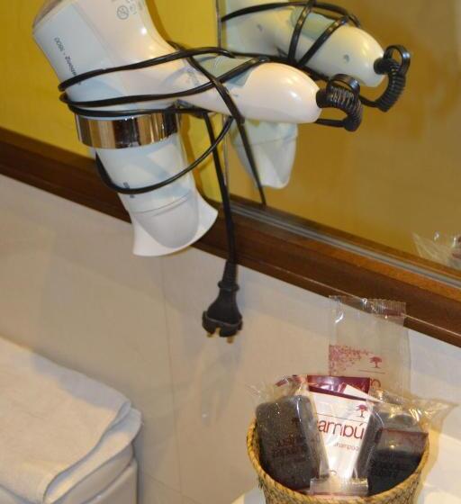 标准三人间, Hostal Al Andalus