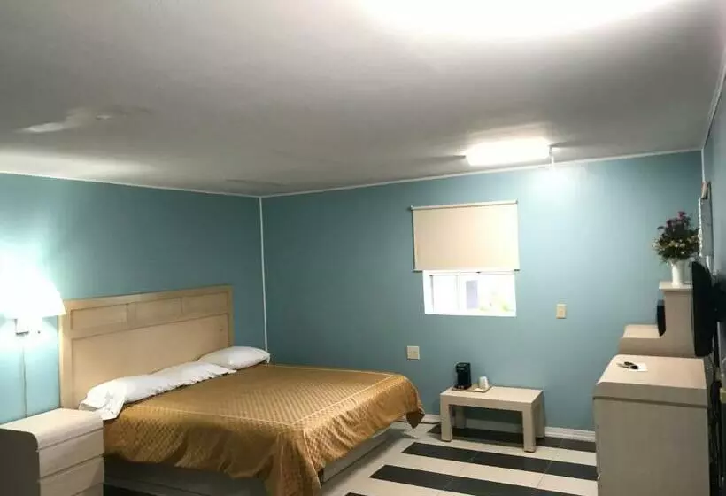 身障者適用キングサイズベッドルーム, Apollo Inn Cocoa