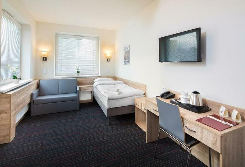 חדר סטנדרט יחיד, Automobil