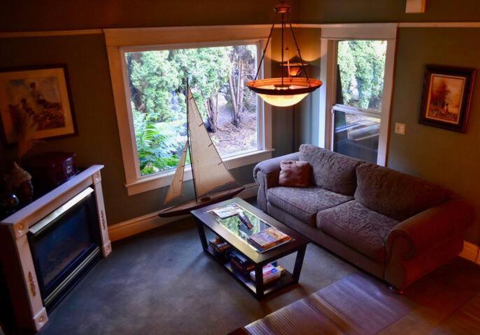 이코노미 룸, Eugene Lodge And International Hostel