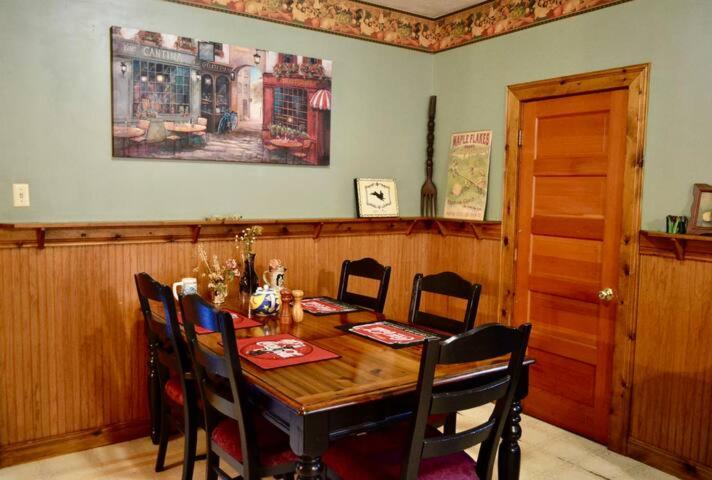 غرفة إقتصادية, Eugene Lodge And International Hostel