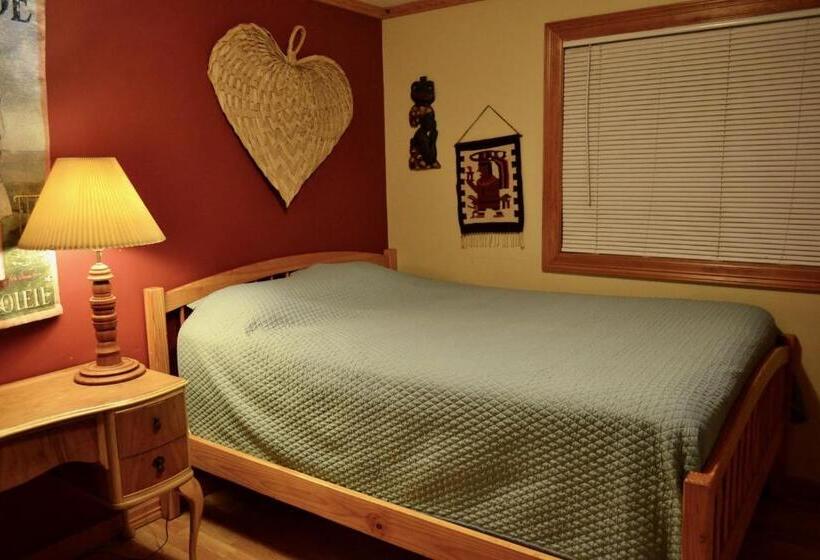 이코노미 룸, Eugene Lodge And International Hostel