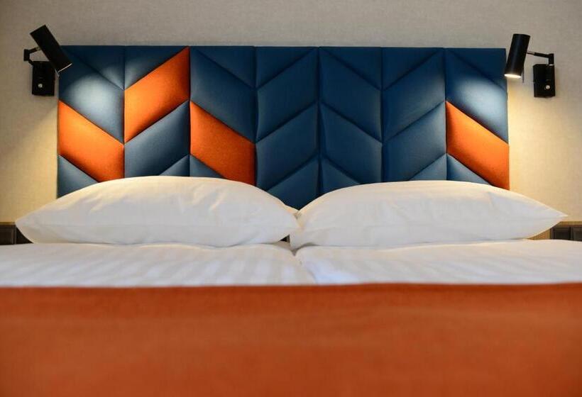 اتاق راحتی, Faros Gdansk Airport