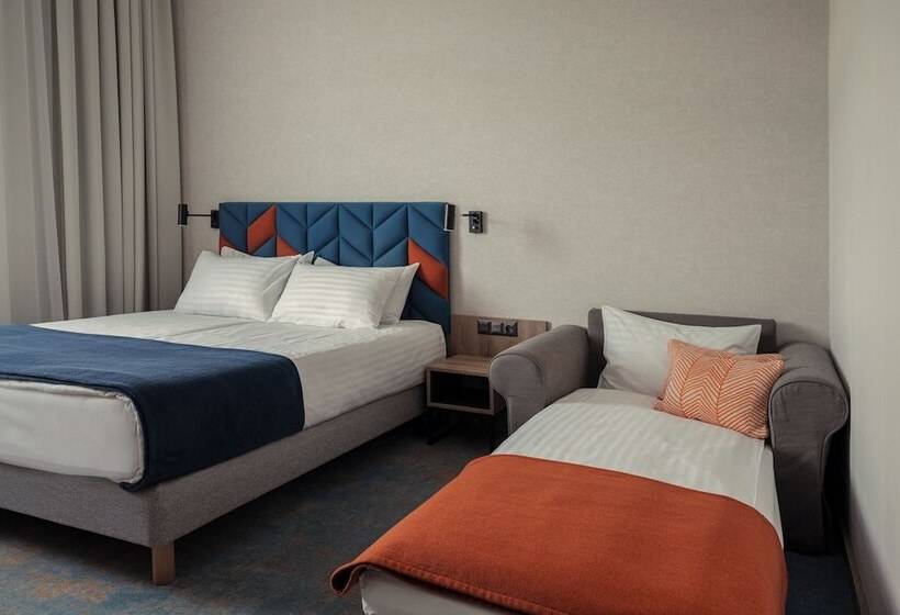 اتاق سوپریور, Faros Gdansk Airport