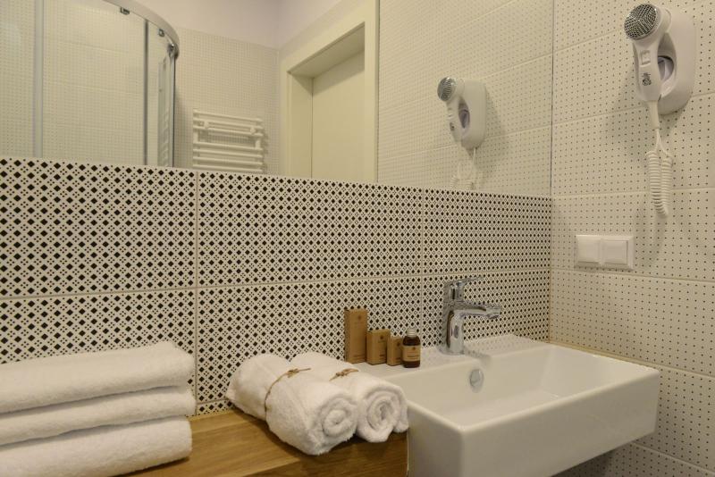 اتاق اکونومی, Faros Gdansk Airport