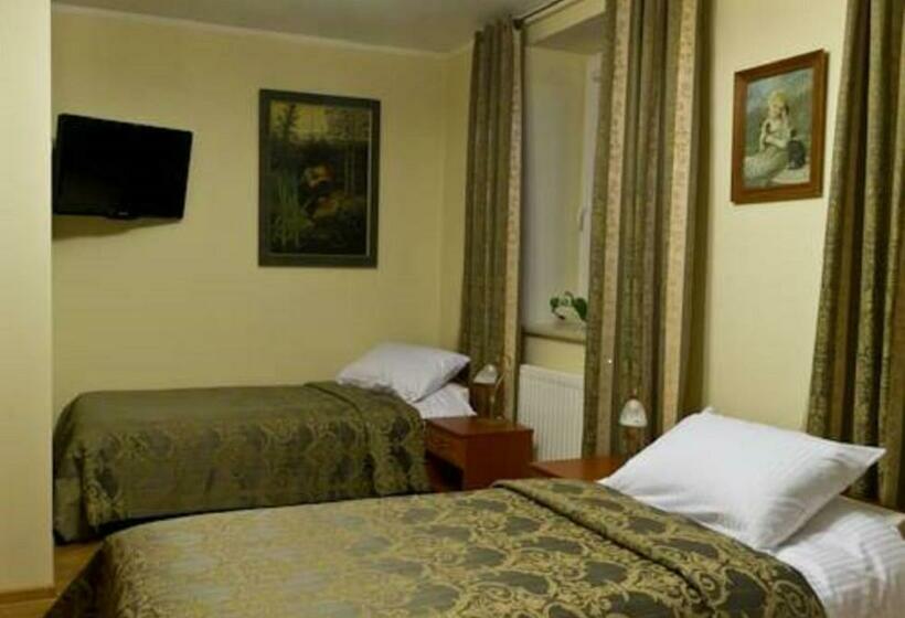 غرفة قياسية ثلاثية, I Restauracja Brochów