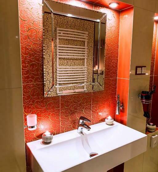 غرفة ديلوكس, I Restauracja Brochów