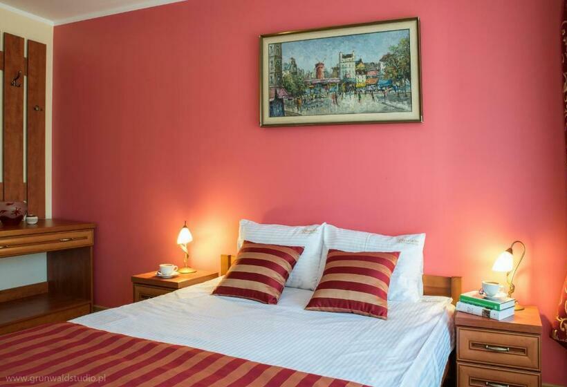 غرفة ديلوكس, I Restauracja Brochów