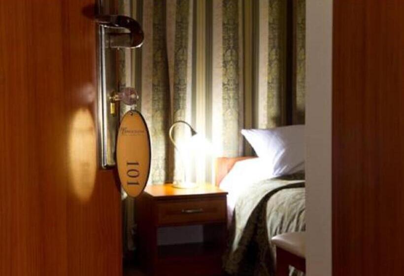 غرفة قياسية فردية, I Restauracja Brochów