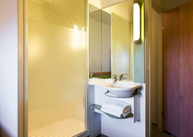 اتاق استاندارد با تختهای تاشو, Ibis Budget Madrid Getafe